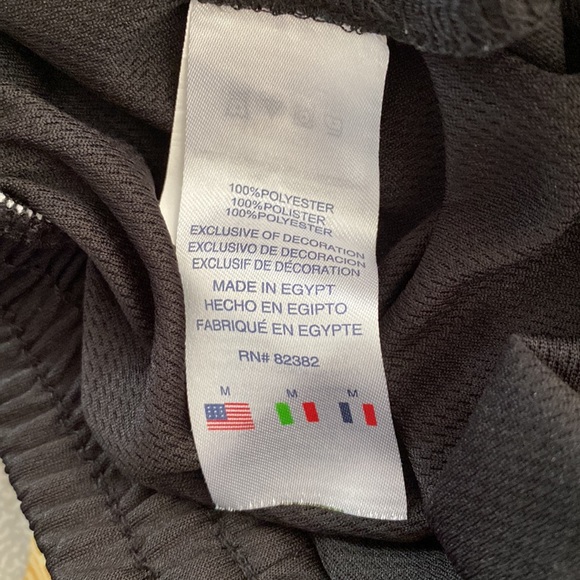 Boys Champion Authentic Athleticwear short pants with side pockets - Picture 6 of 6